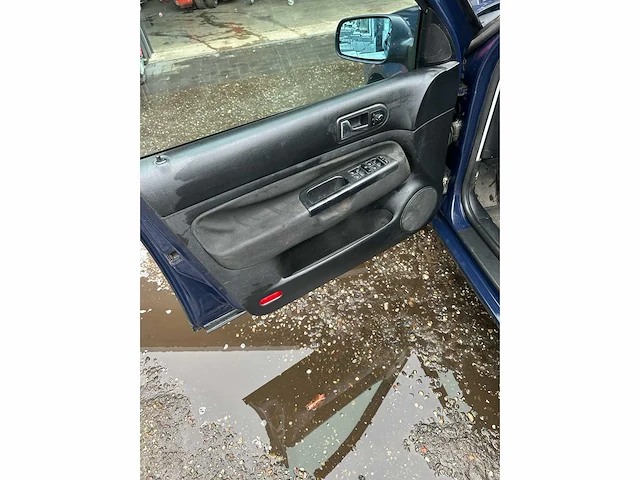Volkswagen golf 4 personenauto - afbeelding 4 van  13