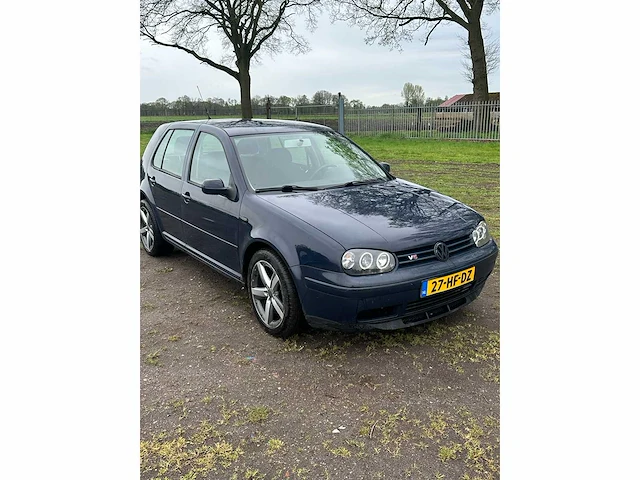 Volkswagen golf 4 personenauto - afbeelding 8 van  13