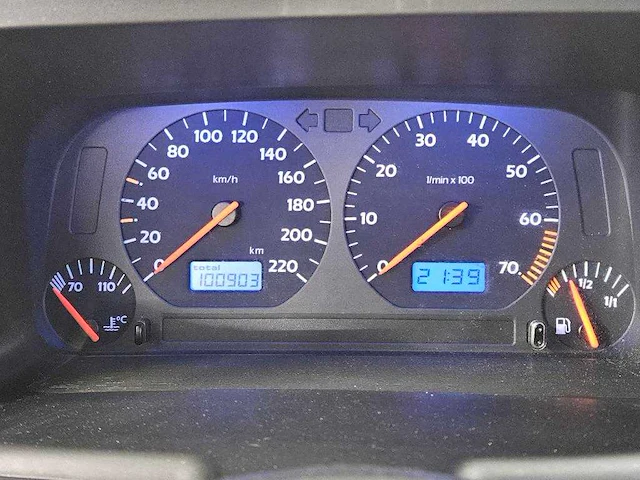 Volkswagen golf cabriolet 1.8 trendline, 34-fd-ff - afbeelding 2 van  10