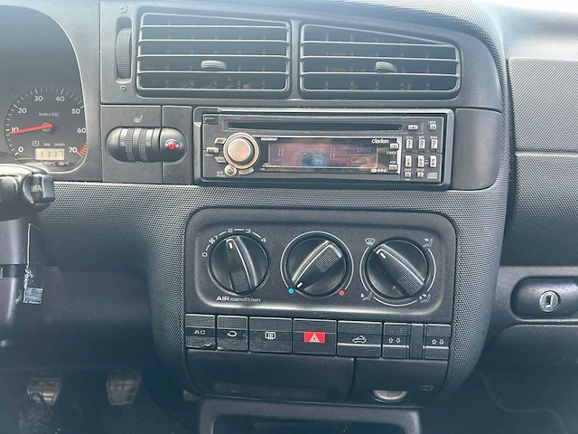 Volkswagen golf cabriolet 2.0 highline 2001 | 81-hg-kx i - afbeelding 5 van  16