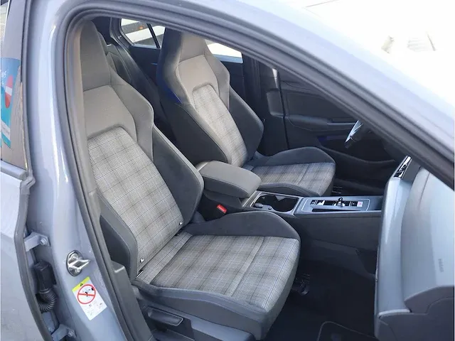 Volkswagen golf gte 1.4 e-hybrid phev 245pk automaat camera carplay/android adaptive navi led dab - afbeelding 28 van  34