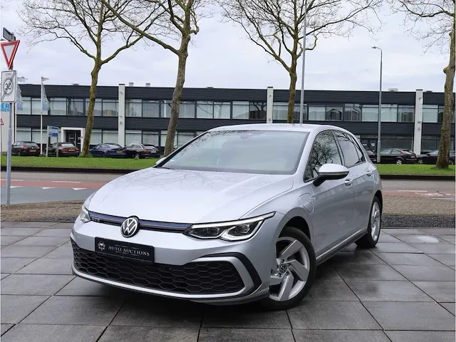 Volkswagen golf gte 1.4 e-hybrid phev 245pk automaat camera stoel&stuur verwarming adaptive led dab carplay - afbeelding 1 van  33