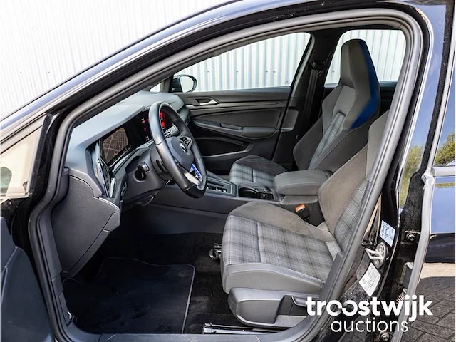 Volkswagen golf gte 1.4 ehybrid phev 245pk automaat 2020 virtual cockpit navigatiesysteem carplay/android lane assist stoel&stuurverwarming - afbeelding 3 van  33