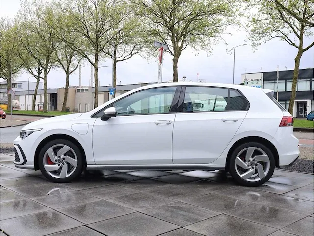 Volkswagen golf gte 1.4 ehybrid phev 245pk automaat 2021 adaptive cruise stoel&stuurverwarming carplay navi - afbeelding 12 van  32