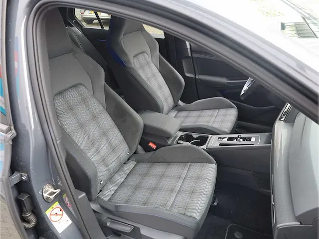 Volkswagen golf gte 1.4 ehybrid phev 245pk automaat 2021 keyless dodehoeksensor 18''inch led mistlampen adaptive - afbeelding 5 van  34