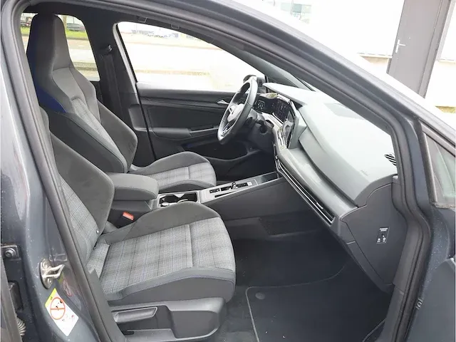 Volkswagen golf gte 1.4 ehybrid phev 245pk automaat 2021 keyless dodehoeksensor 18''inch led mistlampen adaptive - afbeelding 6 van  34