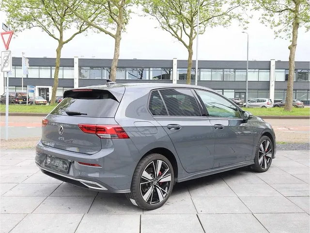Volkswagen golf gte 1.4 ehybrid phev 245pk automaat 2021 keyless dodehoeksensor 18''inch led mistlampen adaptive - afbeelding 30 van  34