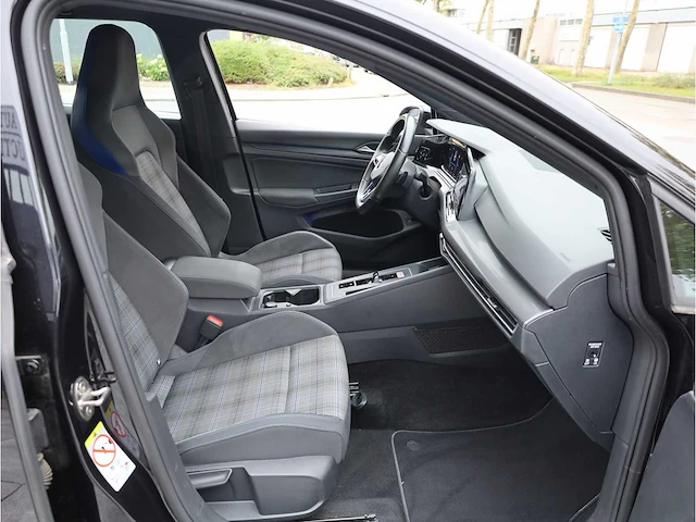 Volkswagen golf gte 1.4 ehybrid phev 245pk automaat 2022 - afbeelding 27 van  38
