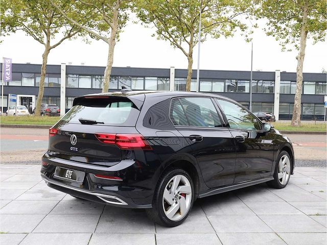 Volkswagen golf gte 1.4 ehybrid phev 245pk automaat 2022 - afbeelding 34 van  38