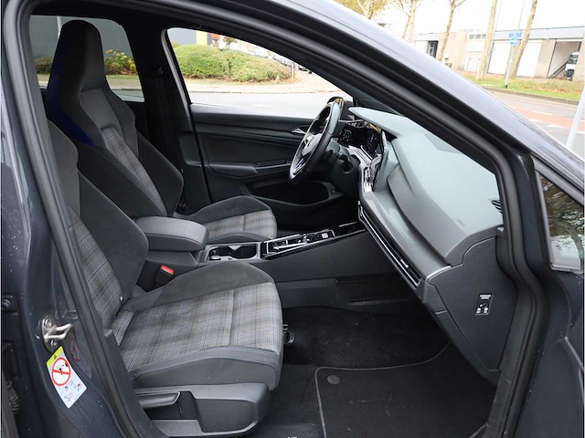 Volkswagen golf gte 1.4 ehybrid phev 245pk automaat 2022 - afbeelding 27 van  38