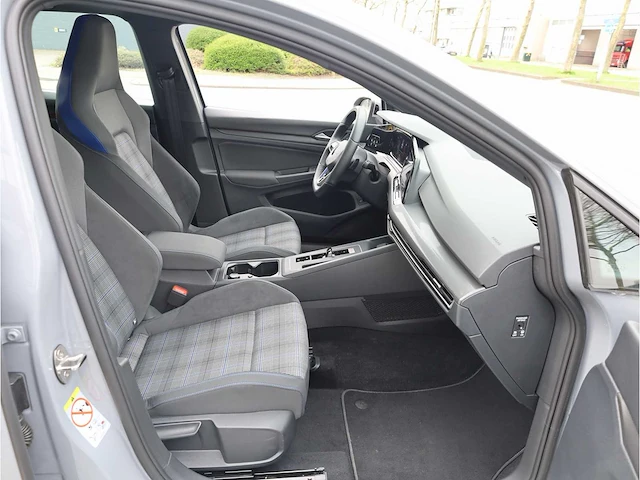 Volkswagen golf gte 1.4 ehybrid phev 245pk panodak keyless camera dodehoek 18''inch stoel&stuurverwarming adaptive - afbeelding 7 van  34