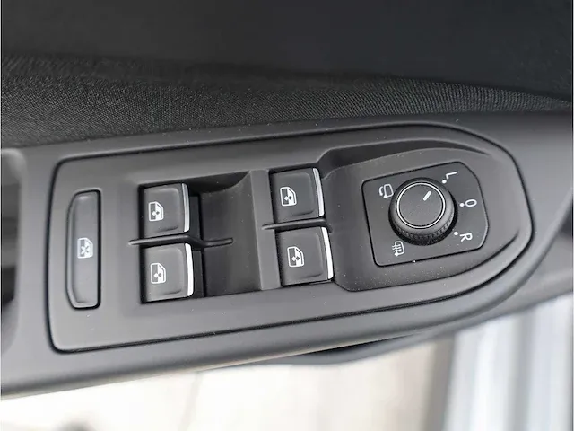 Volkswagen golf gte 1.4 ehybrid phev 245pk panodak keyless camera dodehoek 18''inch stoel&stuurverwarming adaptive - afbeelding 14 van  34