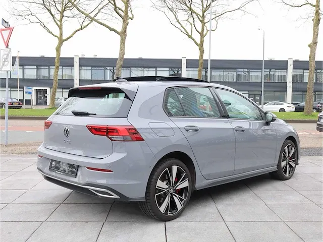 Volkswagen golf gte 1.4 ehybrid phev 245pk panodak keyless camera dodehoek 18''inch stoel&stuurverwarming adaptive - afbeelding 30 van  34