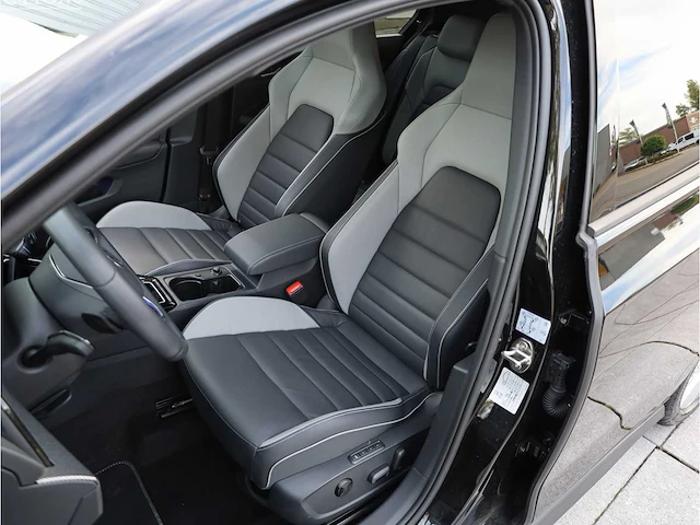 Volkswagen golf gte 1.5 ehybrid phev 272pk automaat 2025 - afbeelding 14 van  48
