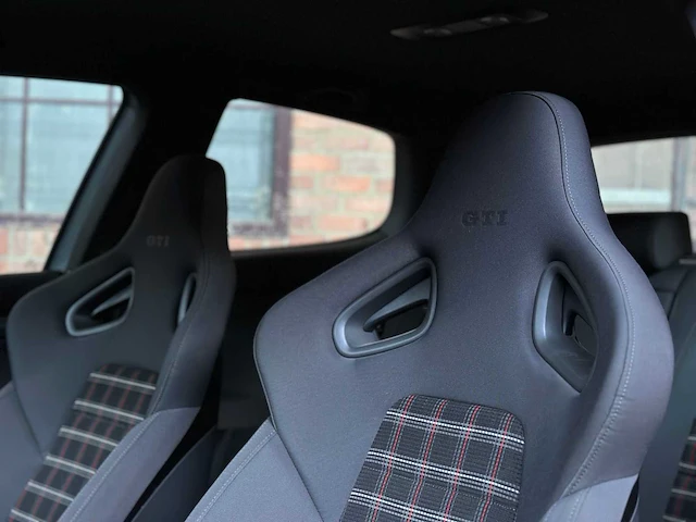 Volkswagen golf gti 2.0 tfsi 280pk 2009 (origineel-nl), 76-gng-4 - afbeelding 27 van  41