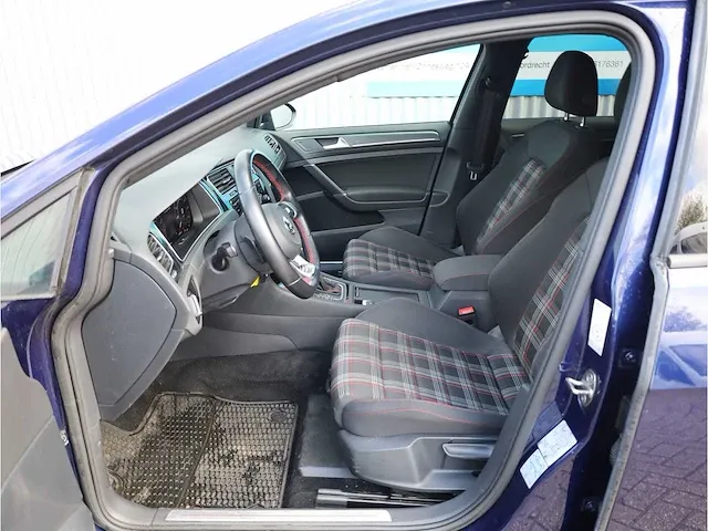 Volkswagen golf gti 2.0 tsi 245pk automaat 2019 panoramadak dynaudio achteruitrijcamera virtual cockpit 18"inch - afbeelding 4 van  30