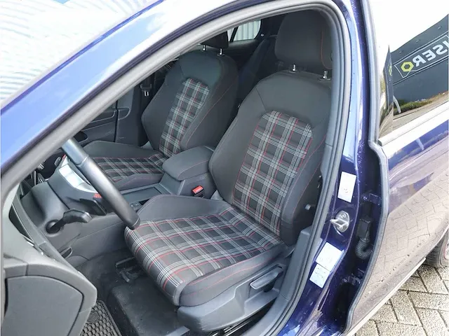 Volkswagen golf gti 2.0 tsi 245pk automaat 2019 panoramadak dynaudio achteruitrijcamera virtual cockpit 18"inch - afbeelding 5 van  30