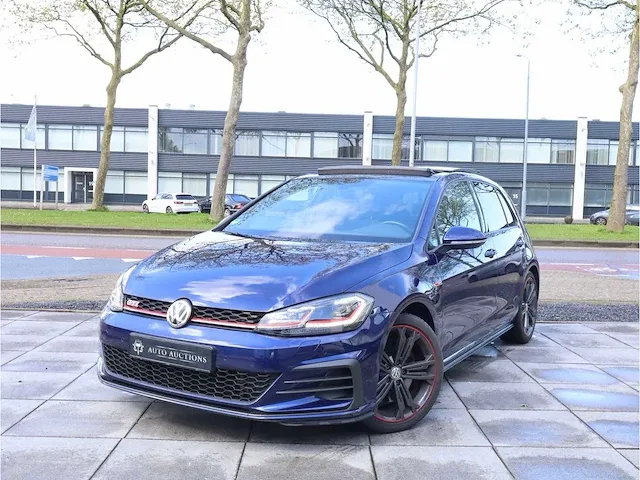 Volkswagen golf gti 2.0 tsi 245pk automaat 2019 panoramadak dynaudio achteruitrijcamera virtual cockpit 18"inch - afbeelding 1 van  30