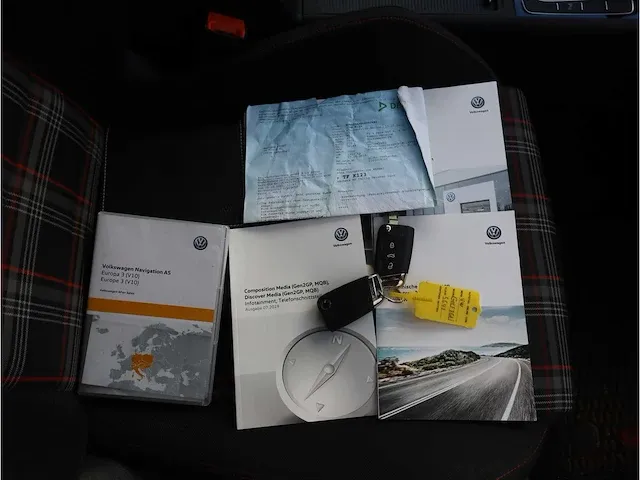 Volkswagen golf gti 2.0 tsi 245pk automaat 2019 panoramadak dynaudio achteruitrijcamera virtual cockpit 18"inch - afbeelding 19 van  30