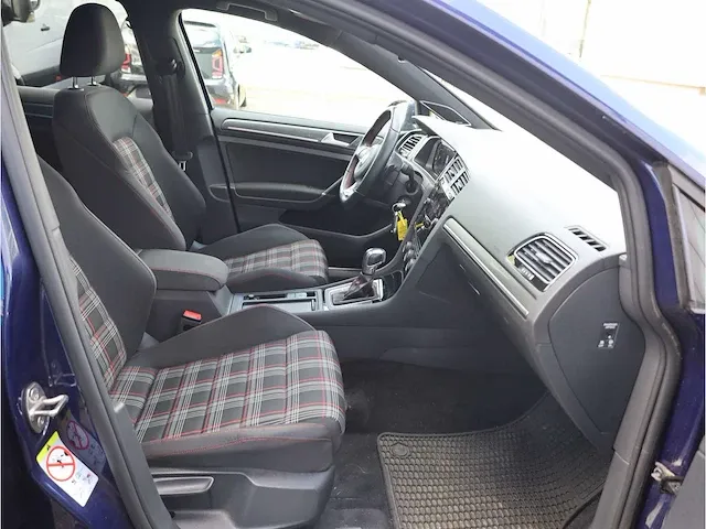 Volkswagen golf gti 2.0 tsi 245pk automaat 2019 panoramadak dynaudio achteruitrijcamera virtual cockpit 18"inch - afbeelding 21 van  30