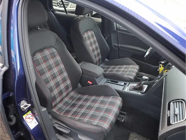 Volkswagen golf gti 2.0 tsi 245pk automaat 2019 panoramadak dynaudio achteruitrijcamera virtual cockpit 18"inch - afbeelding 22 van  30