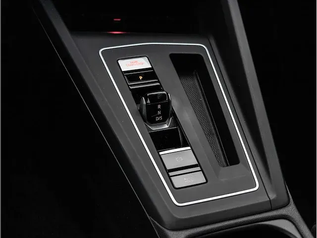 Volkswagen golf gti 2.0 tsi 245pk automaat 2020 achteruitrijcamera stoel & stuurverwarming led mistlampen 19"inch - afbeelding 13 van  39