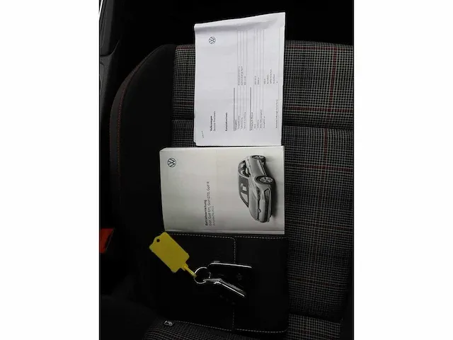 Volkswagen golf gti 2.0 tsi 245pk automaat 2021 achteruitrijcamera stoel&stuurverwarming adaptive cruise - afbeelding 19 van  34