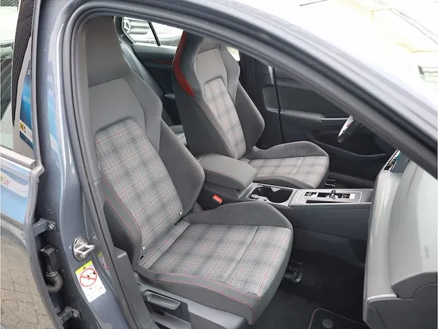 Volkswagen golf gti 2.0 tsi 245pk automaat 2021 achteruitrijcamera stoel&stuurverwarming adaptive cruise - afbeelding 27 van  34