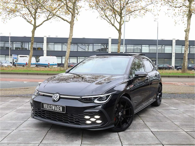 Volkswagen golf gti 2.0 tsi 245pk automaat 2023 full options fabrieksgarantie - afbeelding 1 van  44