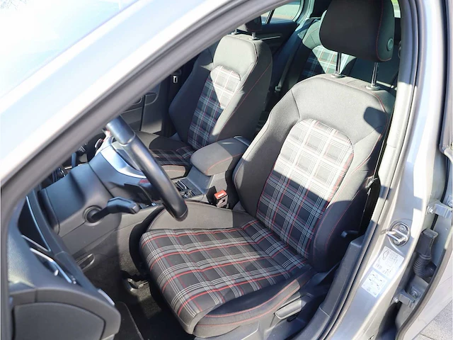 Volkswagen golf gti 2.0 tsi performance automaat 2018, l-014-sx - afbeelding 13 van  29