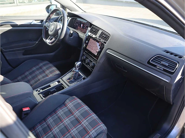 Volkswagen golf gti 2.0 tsi performance automaat 2018, l-014-sx - afbeelding 17 van  29
