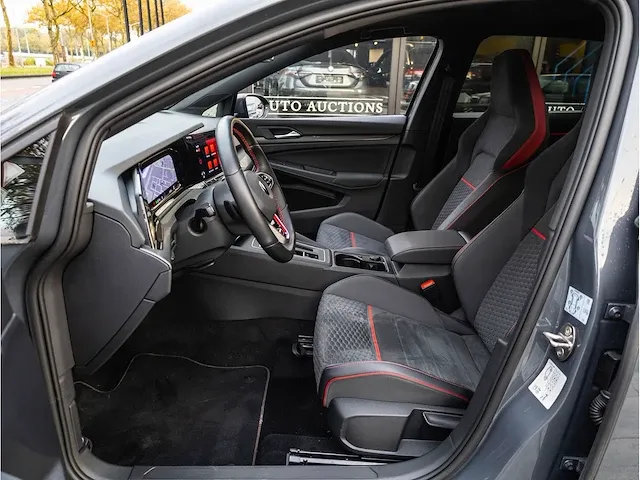 Volkswagen golf gti clubsport 2.0 tsi 300pk automaat 2021 panoramadak achteruitrijcamera adaptive cruise 19"inch - afbeelding 4 van  36
