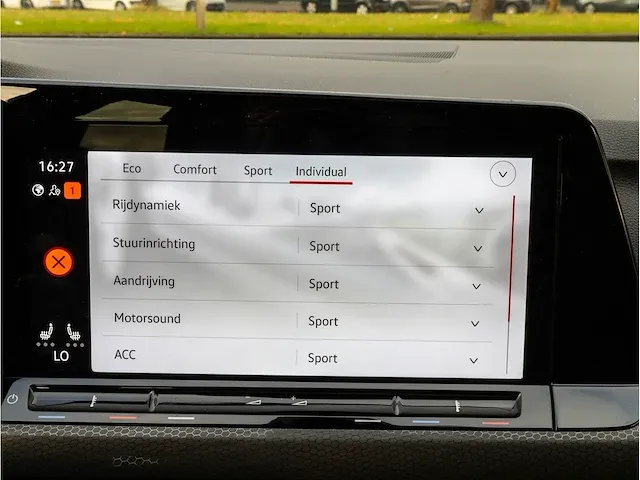 Volkswagen golf gti clubsport 2.0 tsi 300pk automaat 2021 panoramadak achteruitrijcamera adaptive cruise 19"inch - afbeelding 16 van  36