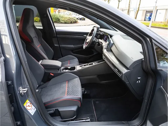 Volkswagen golf gti clubsport 2.0 tsi 300pk automaat 2021 panoramadak achteruitrijcamera adaptive cruise 19"inch - afbeelding 27 van  36