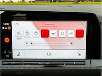 Volkswagen golf gti clubsport 2.0 tsi 300pk automaat 2021 panoramadak achteruitrijcamera adaptive cruise 19"inch - afbeelding 17 van  36