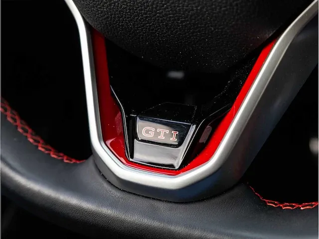 Volkswagen golf gti clubsport 2.0 tsi 300pk automaat 2021 panoramadak achteruitrijcamera adaptive cruise 19"inch - afbeelding 26 van  36