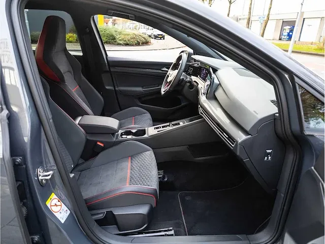 Volkswagen golf gti clubsport 2.0 tsi 300pk automaat 2021 panoramadak achteruitrijcamera adaptive cruise 19"inch - afbeelding 27 van  36