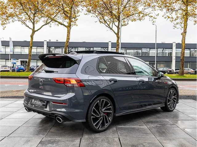 Volkswagen golf gti clubsport 2.0 tsi 300pk automaat 2021 panoramadak achteruitrijcamera adaptive cruise 19"inch - afbeelding 32 van  36