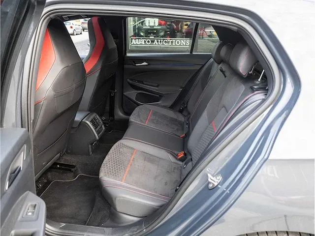 Volkswagen golf gti clubsport 2.0 tsi 300pk automaat 2021 panoramadak camera adaptive cruise 19"inch hagelschade - afbeelding 25 van  35