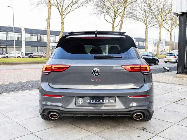 Volkswagen golf gti clubsport 2.0 tsi 300pk automaat 2021 panoramadak camera adaptive cruise 19"inch hagelschade - afbeelding 30 van  35