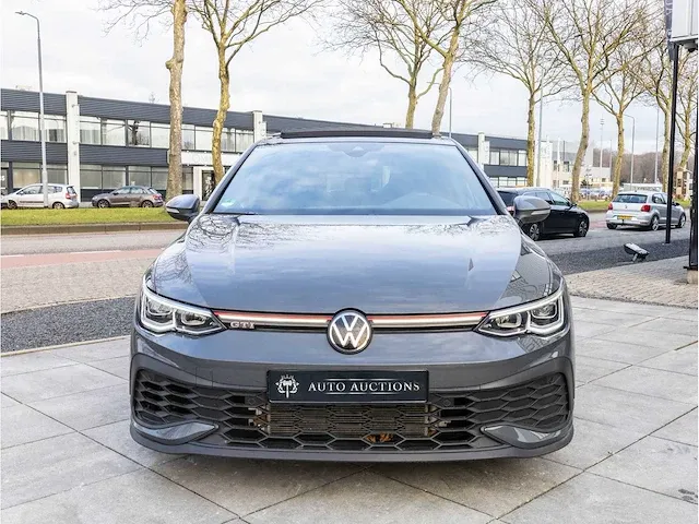 Volkswagen golf gti clubsport 2.0 tsi 300pk automaat 2021 panoramadak camera adaptive cruise 19"inch hagelschade - afbeelding 34 van  35