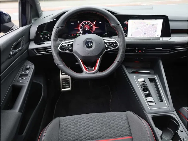 Volkswagen golf gti clubsport 2.0 tsi 300pk automaat 2022 pano camera adaptive stoel&stuurverwarming 19''inch - afbeelding 8 van  35