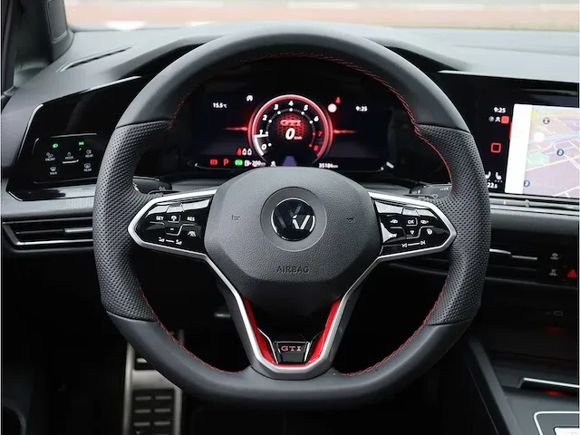 Volkswagen golf gti clubsport 2.0 tsi 300pk automaat 2022 pano camera adaptive stoel&stuurverwarming 19''inch - afbeelding 9 van  35
