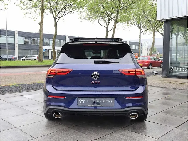 Volkswagen golf gti clubsport 2.0 tsi 300pk automaat 2022 pano camera adaptive stoel&stuurverwarming 19''inch - afbeelding 30 van  35