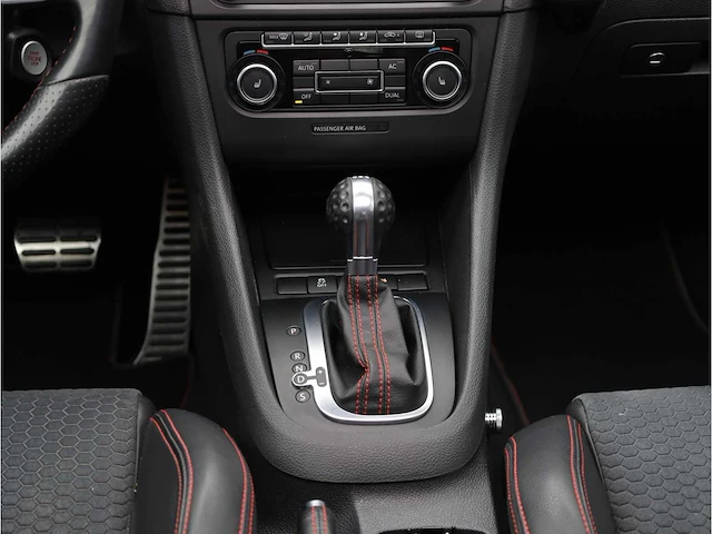 Volkswagen golf gti edition 35 2.0 tsi automaat 2011, 82-rzj-6 - afbeelding 13 van  51