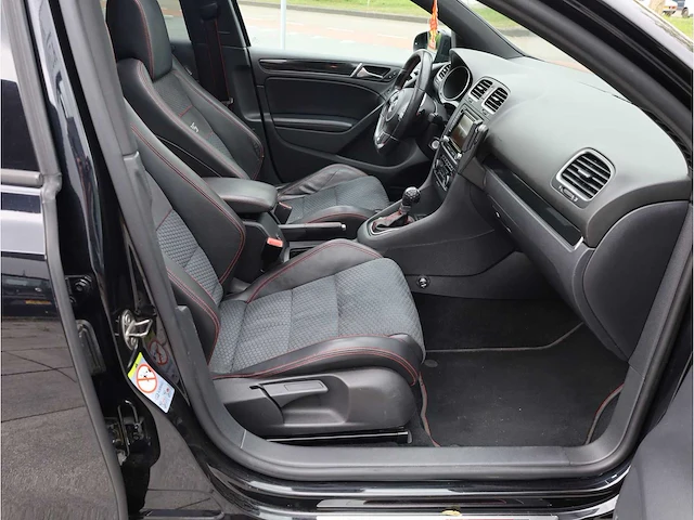 Volkswagen golf gti edition 35 2.0 tsi automaat 2011, 82-rzj-6 - afbeelding 9 van  51