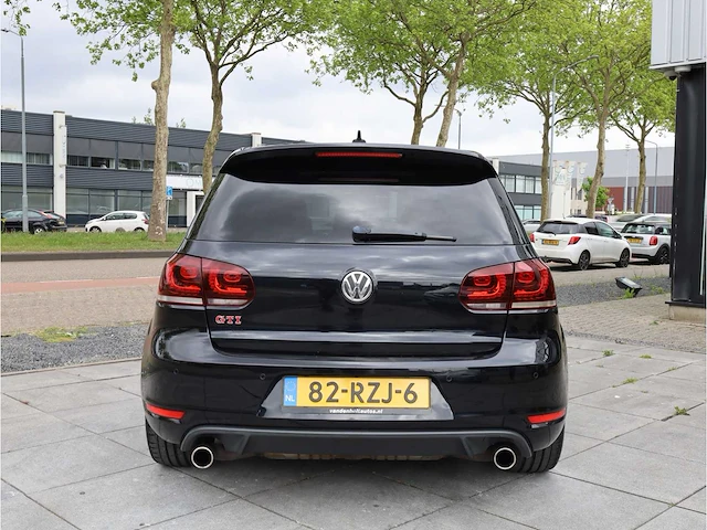 Volkswagen golf gti edition 35 2.0 tsi automaat 2011, 82-rzj-6 - afbeelding 34 van  51