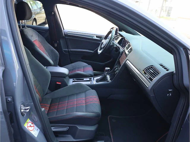 Volkswagen golf gti tcr 2.0 tsi 290pk automaat 2019, glr-19-l - afbeelding 25 van  36