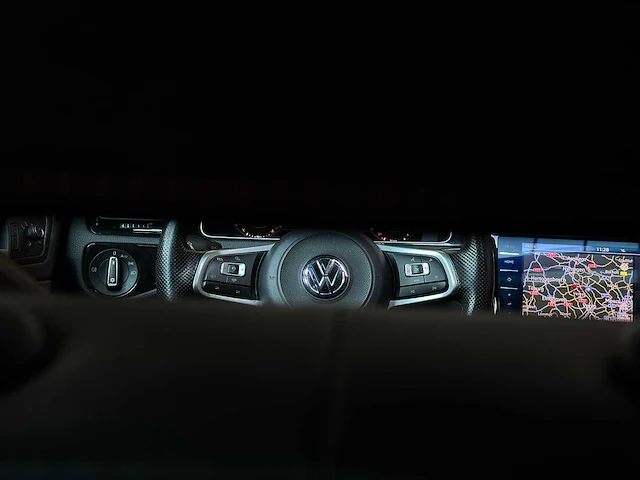 Volkswagen golf gti tcr 7.5 2.0 tsi 290pk 2019, p-824-pt - afbeelding 20 van  56