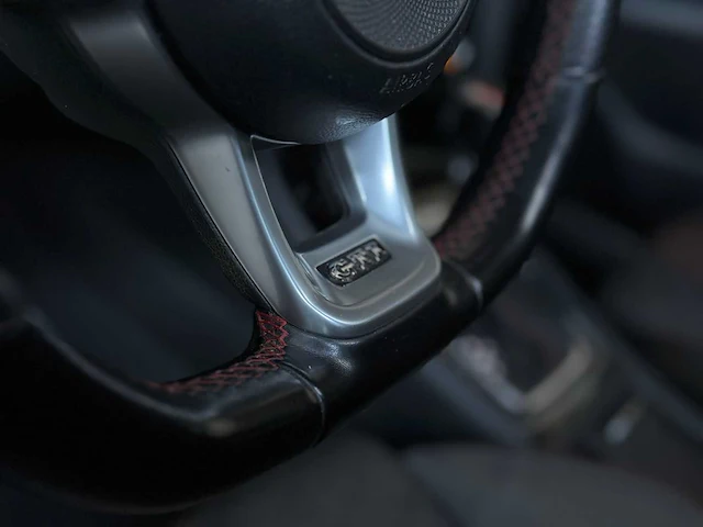 Volkswagen golf gti tcr 7.5 2.0 tsi 290pk 2019, p-824-pt - afbeelding 21 van  56